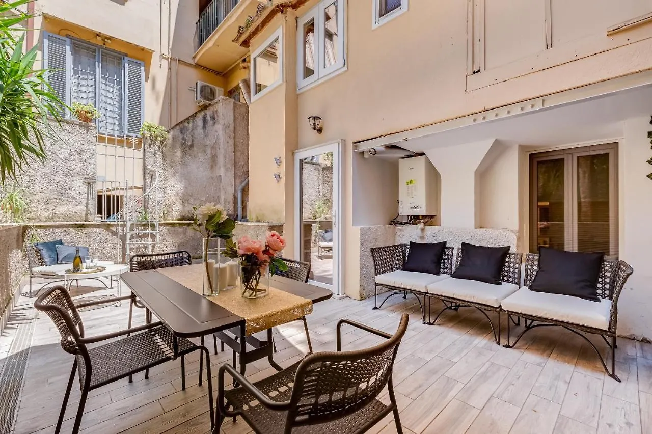 Bdc - The Secret Garden In Trevi Apartment Rome