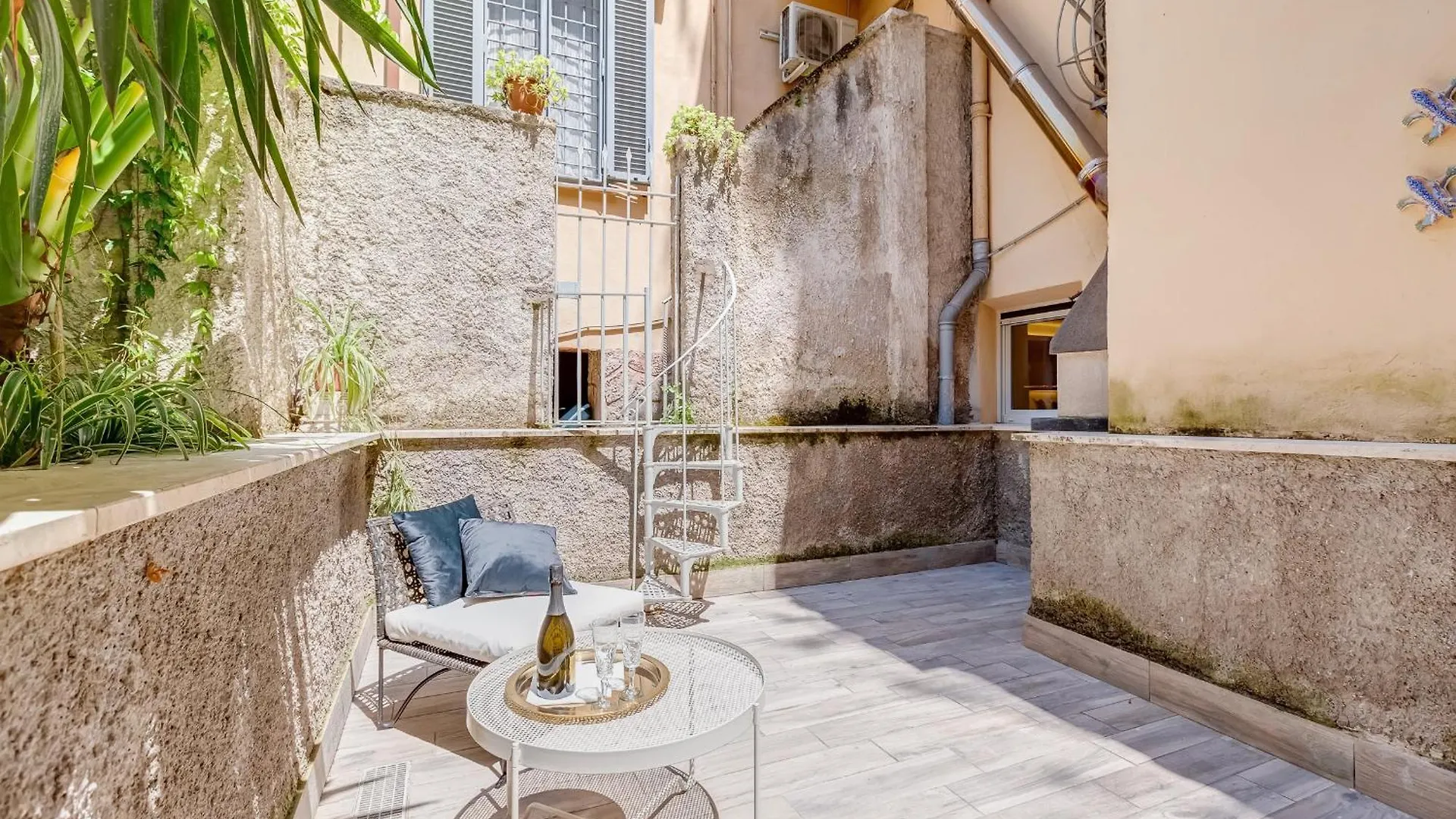 Bdc - The Secret Garden In Trevi Apartment Rome