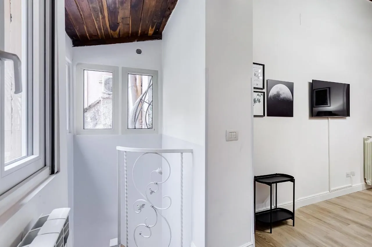 Bdc - The Secret Garden In Trevi Apartment Rome